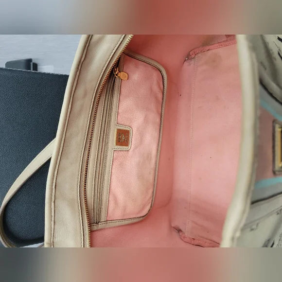 MCM Ltd. Ed. Cream and peach Visetos Zippered Tote - Picture 9 of 13